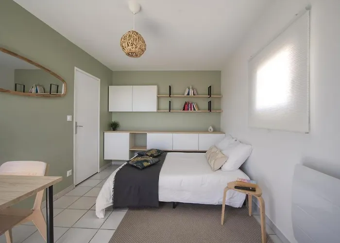 La Palm Yourhosthelper *