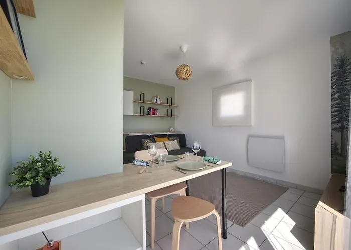 La Palm Yourhosthelper * Nîmes