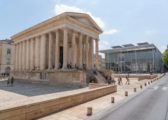 La Palm Yourhosthelper